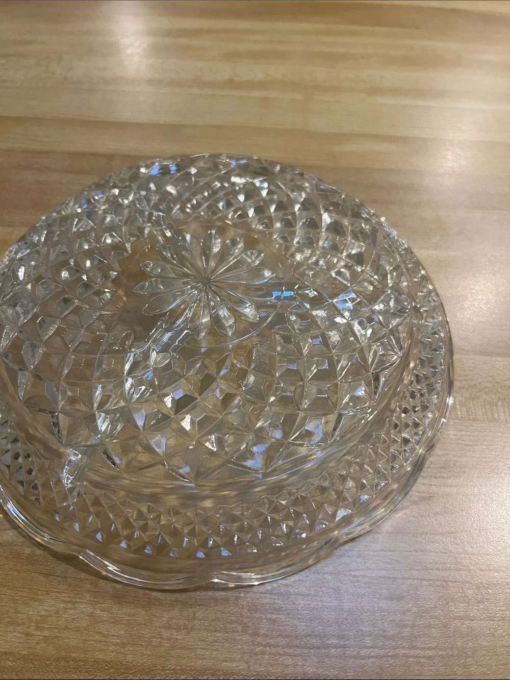 #2915**Clear Glass Divided Serving Dish - Elegant Scalloped Design